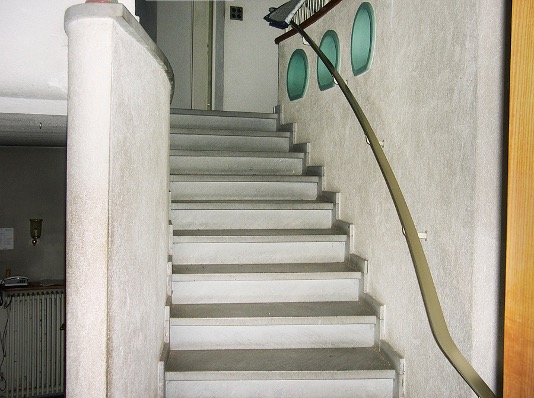 Treppenhaus, Wohnhaus — Vorher